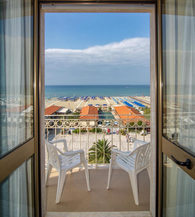 Hotel Brunella Лидо-ди-Камайоре Экстерьер фото