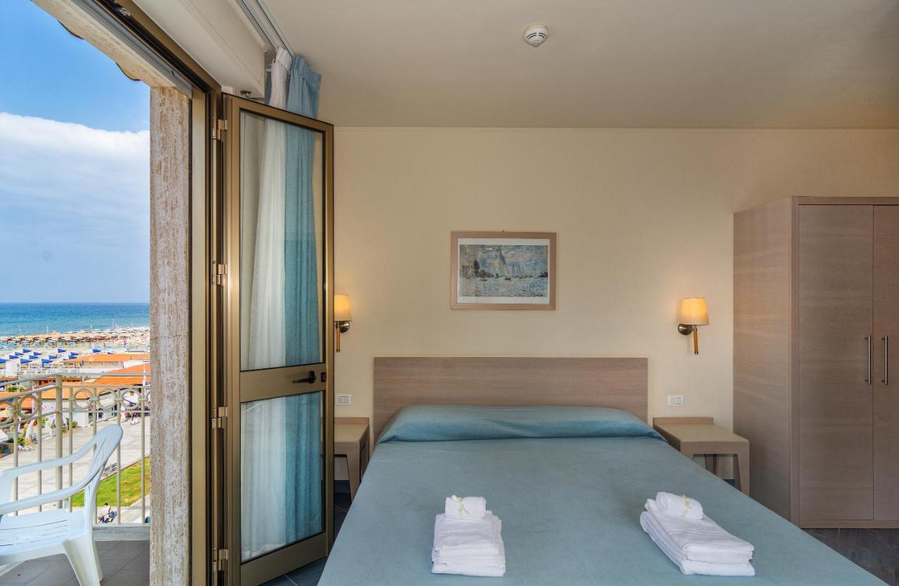 Hotel Brunella Лидо-ди-Камайоре Экстерьер фото